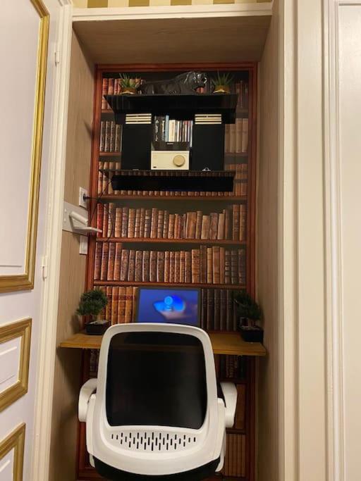 Premium Studio 2 Minutes Walk From Champs-Elysees Paris Exterior photo